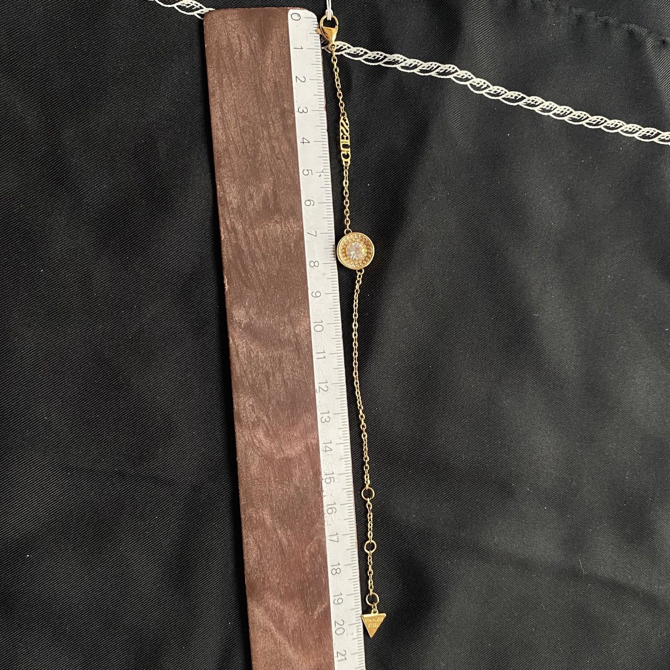Guess Bracciali & Braccialetti: GUESS 18KGP Solitär Armkette – Nuovo e nell'imballaggio originale da Givisiez venduto da dor_xb9k 3