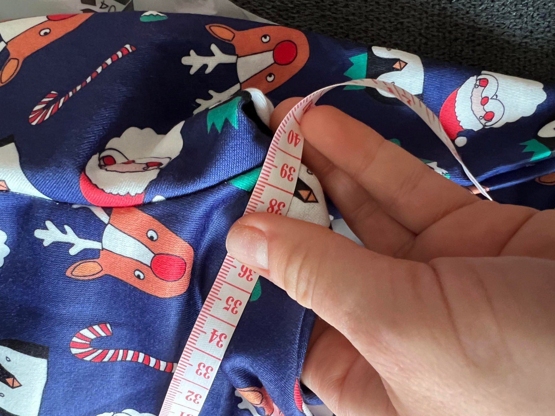 Pulls et sweat-shirts: Neue Pulli für Kinder 5-6 Jahren – Neuf avec emballage d'origine à Riehen par edu_92w7 4