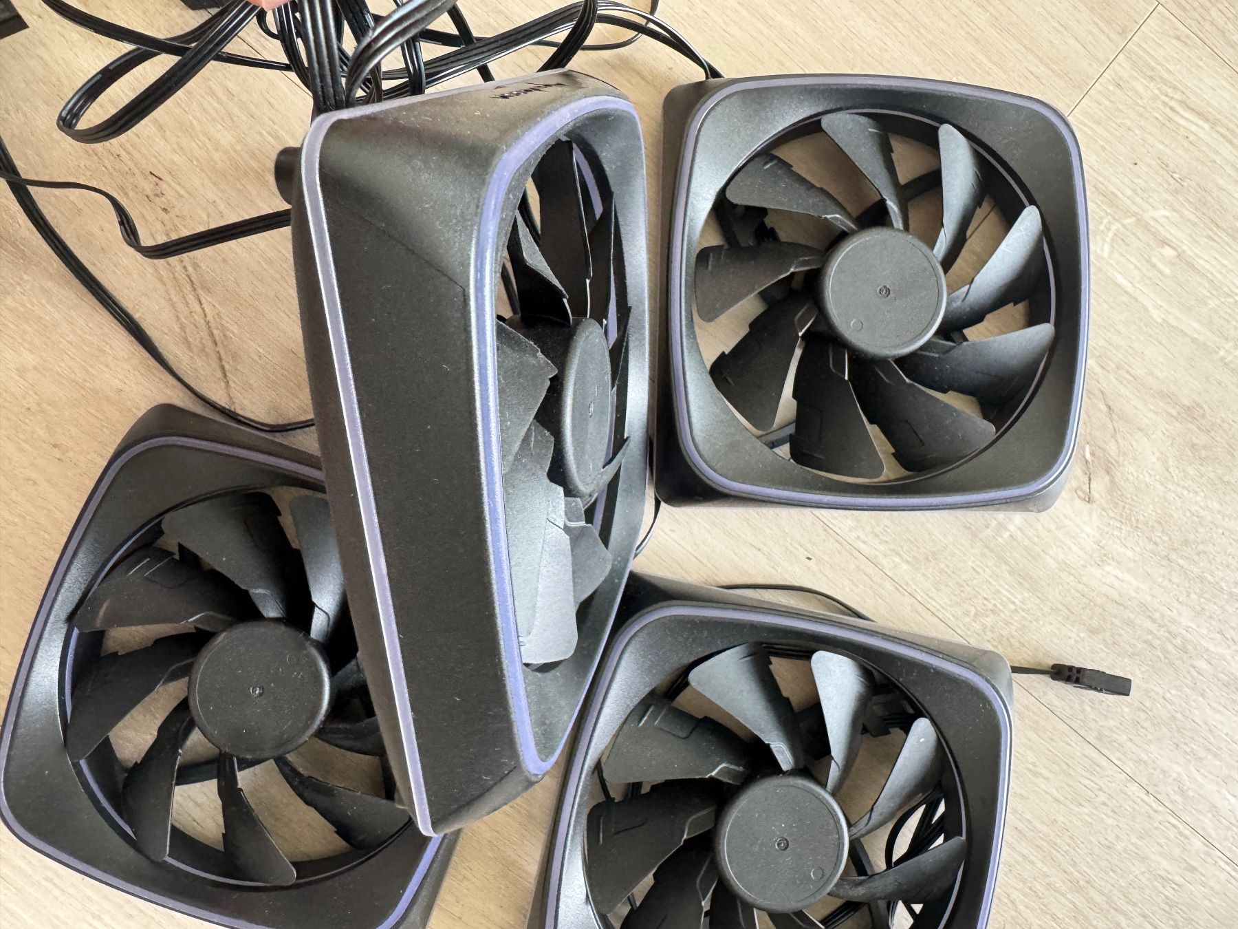 Ventilatoren: PC fans, RGB 120mm, multi couleur – Gebraucht aus Neuchatel von Mr-Nobody 1