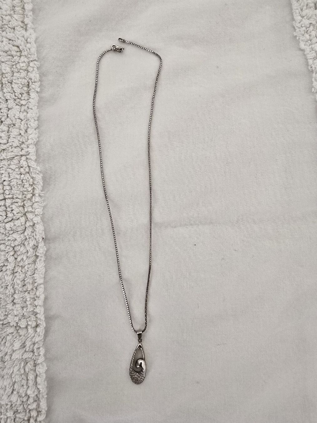 Catenine: collier chaîne + podentif  – Usato da Meinisberg venduto da Sixi 1
