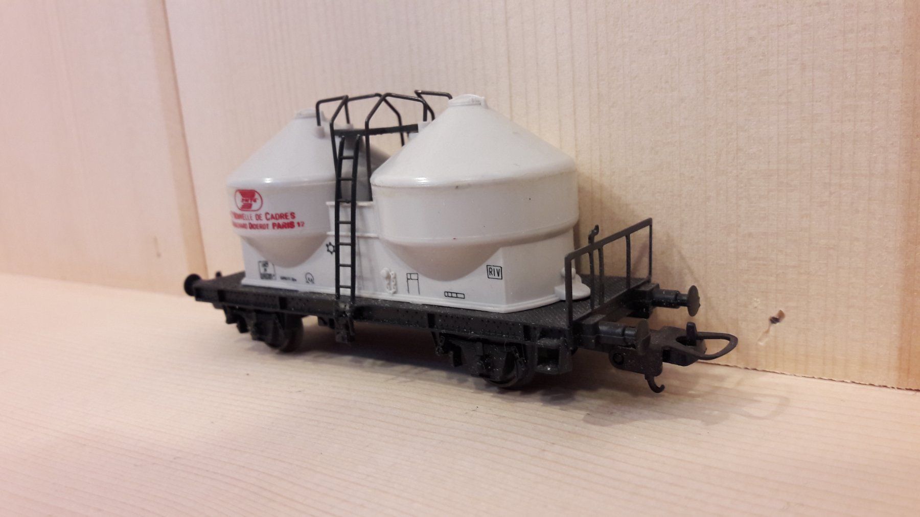 Lima Modellini di ferrovie: Lima HO DC : SNCF wagon silo "SMTS" – Usato da Buttes venduto da Cafe2005