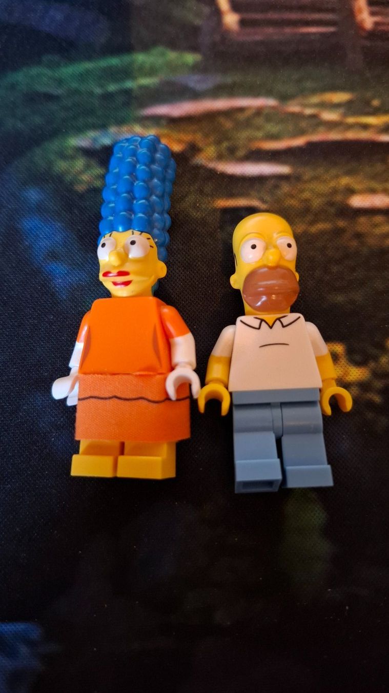 Lego Giocattoli: Lego Mini Figur Homer & Marge – Usato da Brünisried venduto da san_74_bu