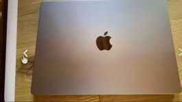 MacBook Pro 14" (2024) | Apple M4 | 16 GB RAM | 512 GB
