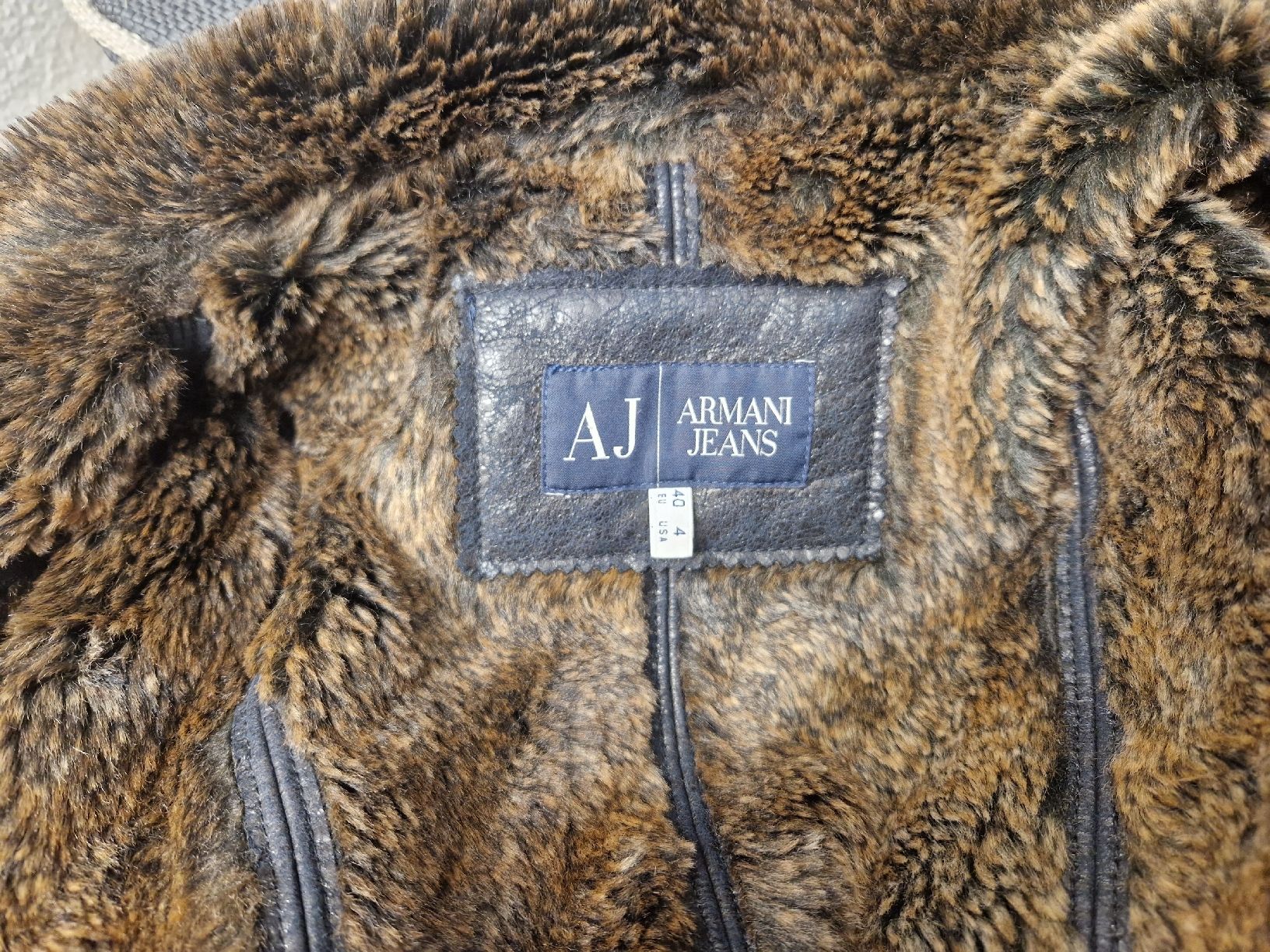Armani Giacche: Armani Lederjacke mit Pelzfutter – Usato da Wettingen venduto da mor_76q7