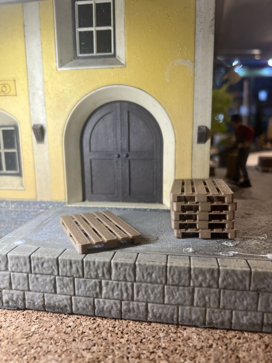 Modellini di ferrovie: 6x Palette 1:22 – Nuovo (secondo la descrizione) da Altdorf UR venduto da modellbau-widmer