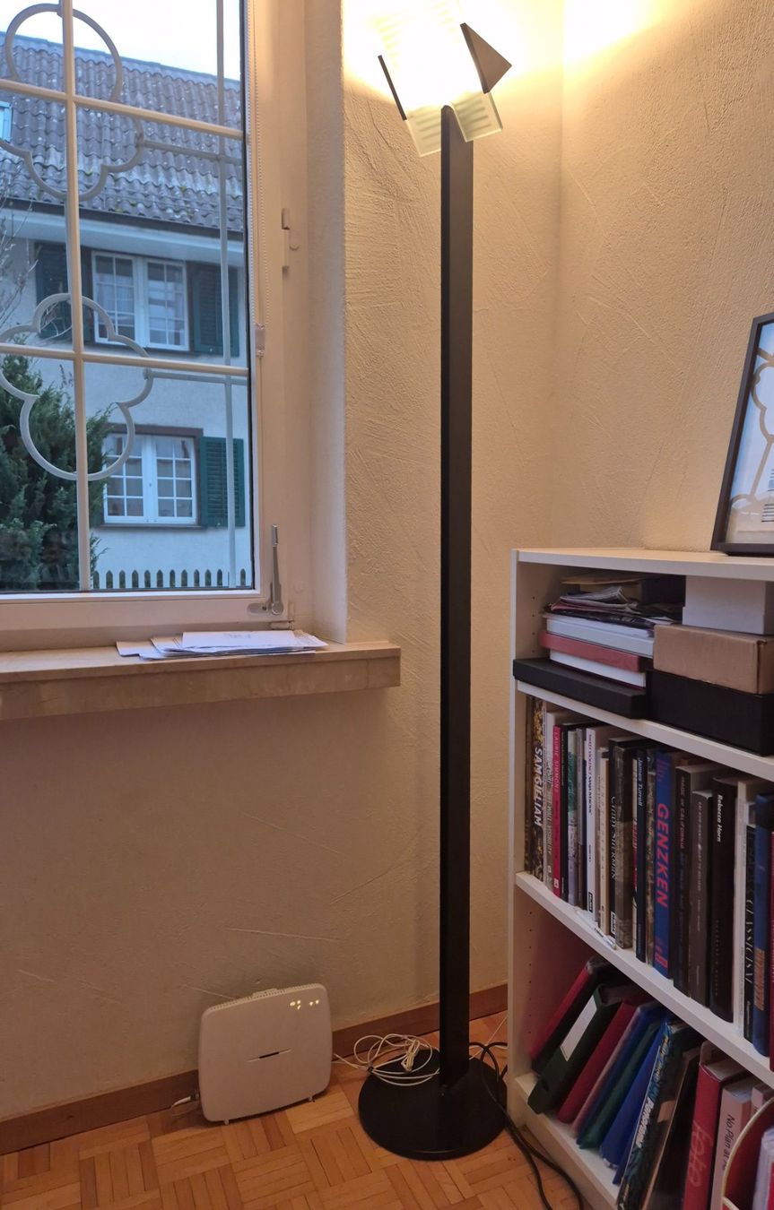 Lampade: Memphis -era RELCO floor lamp – Usato da Zürich venduto da MoPoMo 1