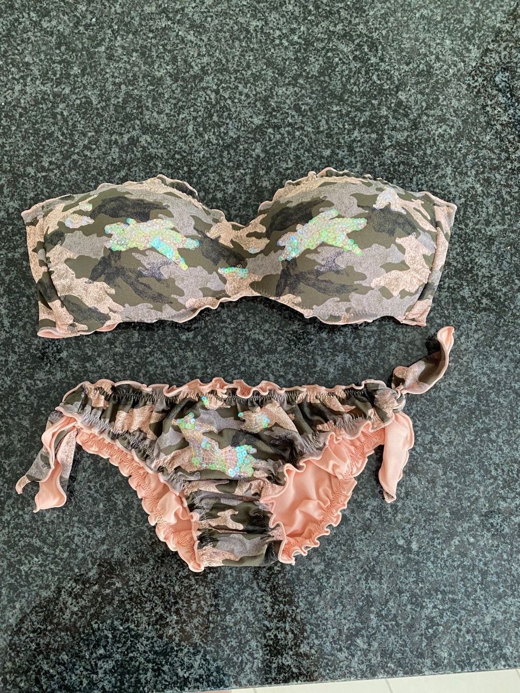 Badekleider & Bikinis: Calzedonia Bikini 34-36 – Gebraucht aus Buchs-ZH von Birikina