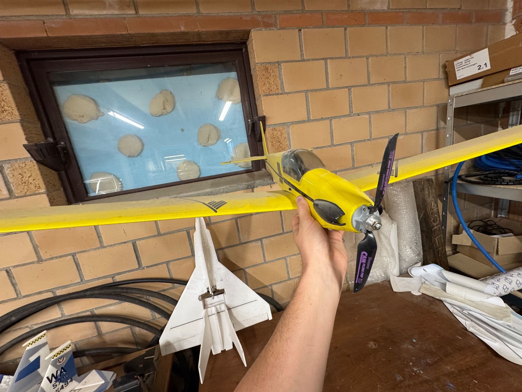 Modellismo RC: Modellflugzeug Balsaholz Spannweite ca. 1.5m – Usato da Oeschenbach venduto da Cyrax01 1