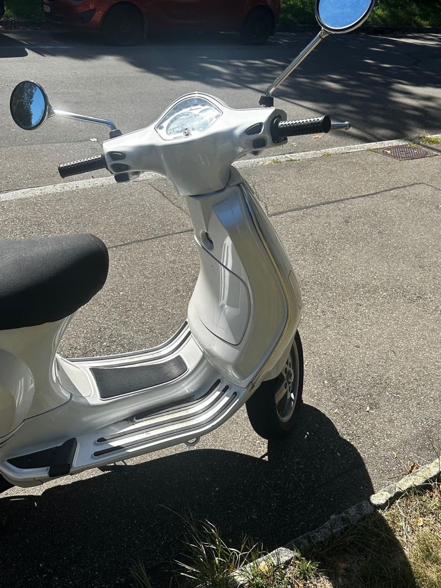 Piaggio Route: Roller Piaggo LX 125 – Défectueux à Zürich par kar_ytx2 5