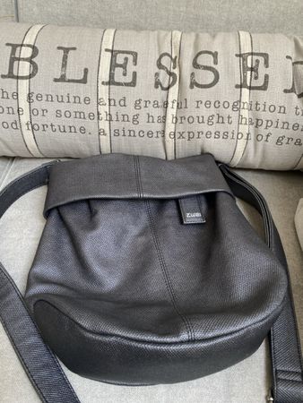Zwei Schultertasche schwarz, Kunstleder, guter Zustand