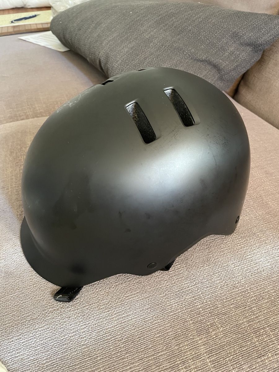 Caschi: Schwarzer KED Helm, Gr M, schwarz – Nuovo (secondo la descrizione) da Glattfelden venduto da hel_8tb6