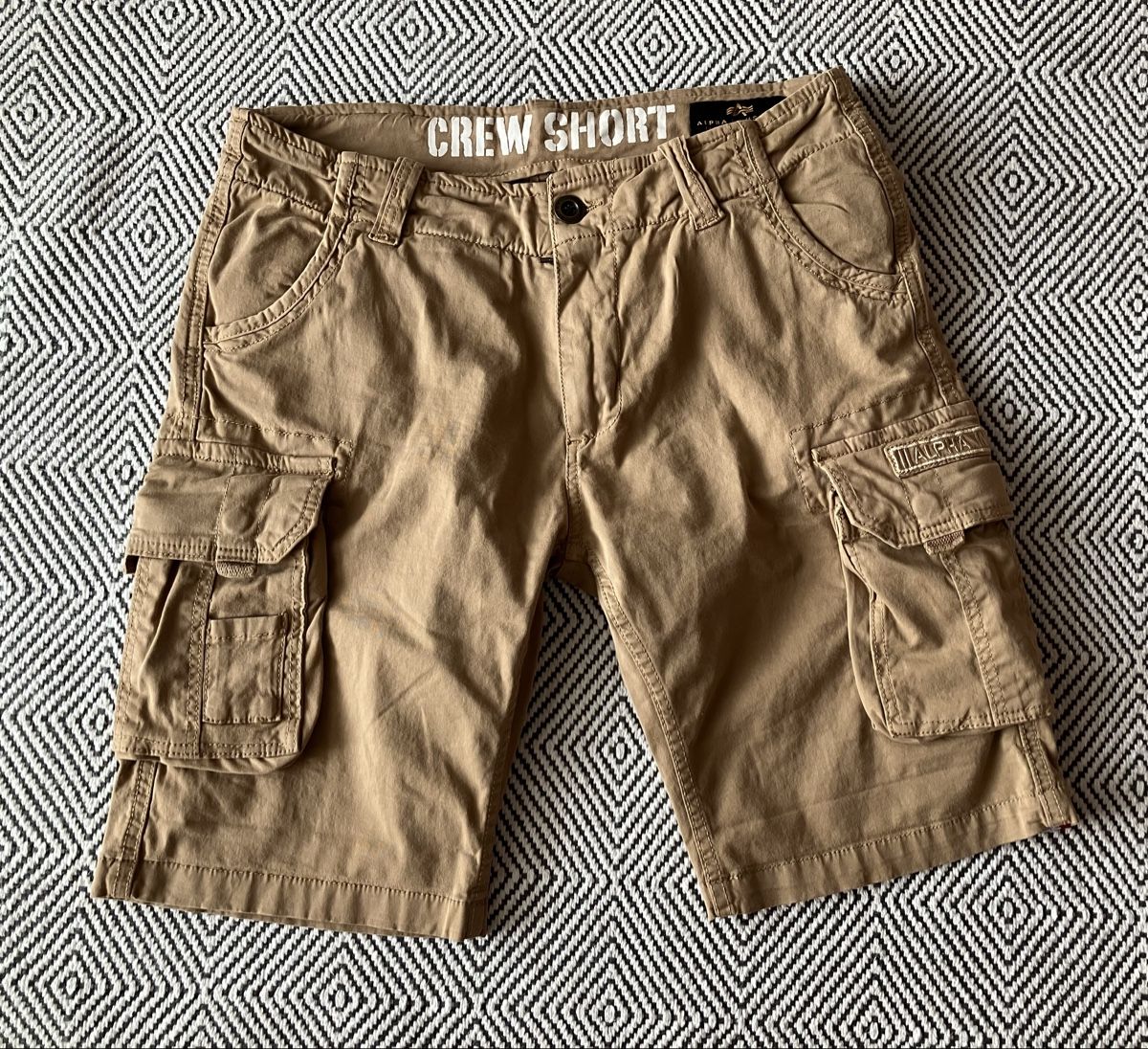 Alpha Industries Pantaloni: Alpha Industries Crew Short 32 & Neu – Nuovo (secondo la descrizione) da Weiningen ZH venduto da moon-55
