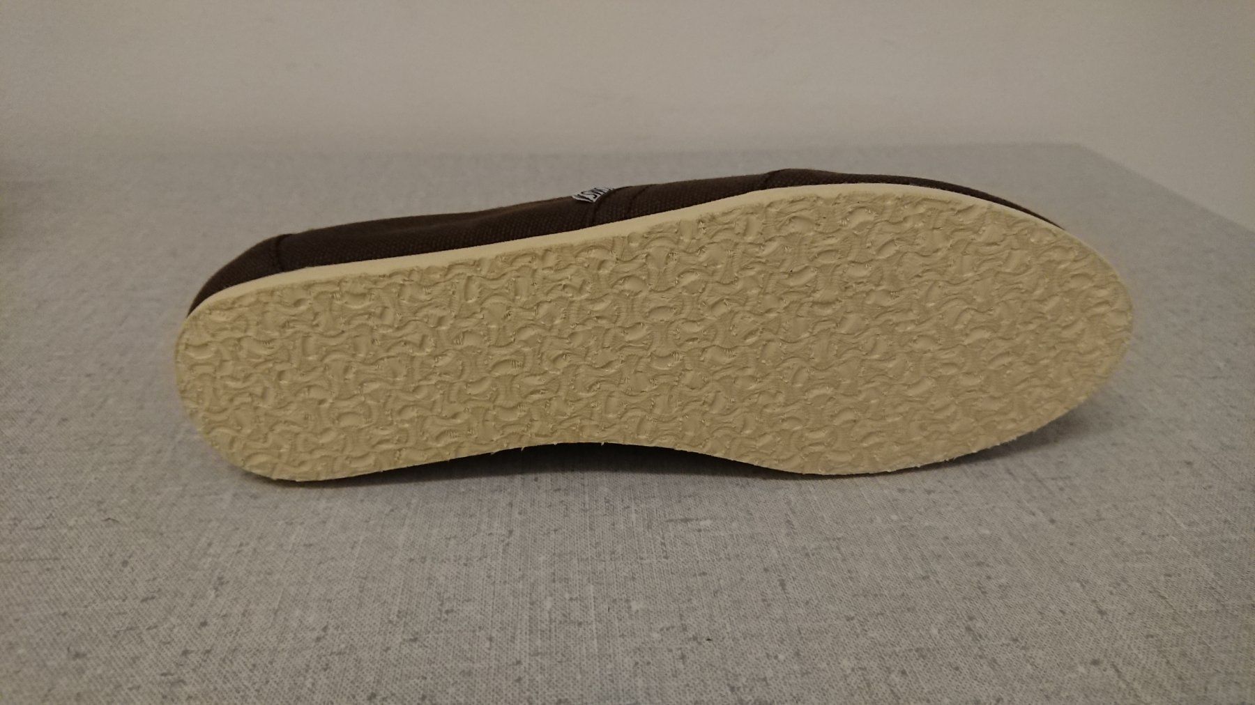 Toms Scarpe da donna: TOMS Classics Chocolate Canvas Grösse 37 – Nuovo e nell'imballaggio originale da Uitikon Waldegg venduto da PJLS1 1