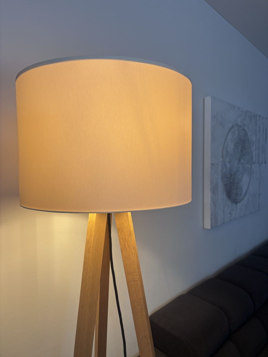 Lampen: Stehleuchte Oak mit Fussdimmer – Gebraucht aus Wilen b. Wil von gioja01 1