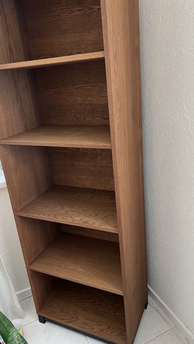 Livique Scaffali: Hochwertiges Bücherregal  – Usato da Bretzwil venduto da .Schoggi. 2