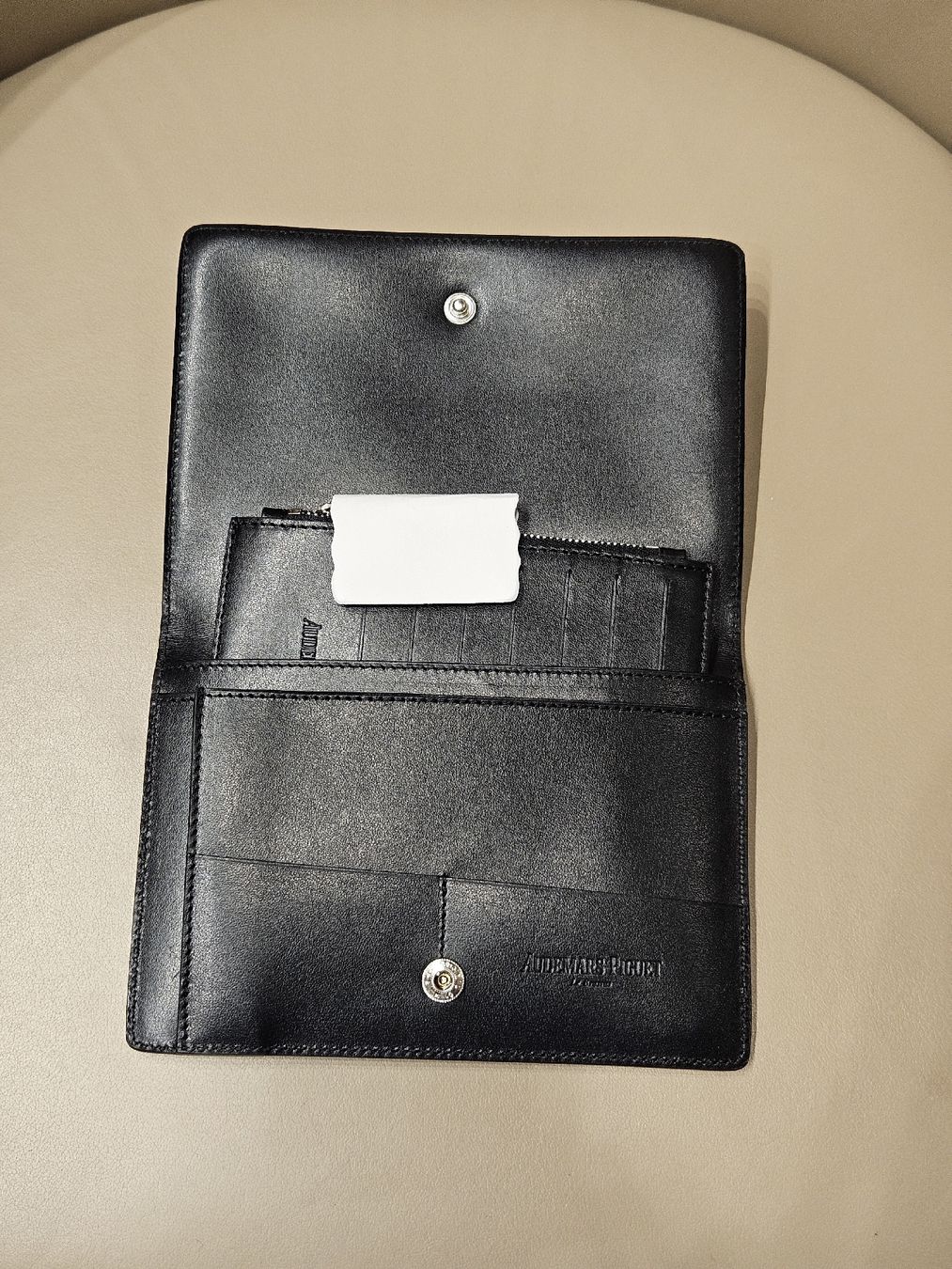 Altro in  Abbigliamento & Accessori: Audemars Piguet Reiseetui – Nuovo e nell'imballaggio originale da Kilchberg ZH venduto da MMS80 4