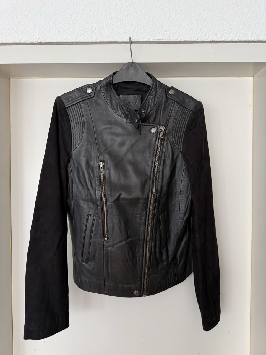 Caroll Jacken: Caroll Leather Jacket Black Size 38 good condition – Gebraucht aus Buchs SG von ayt_87vv