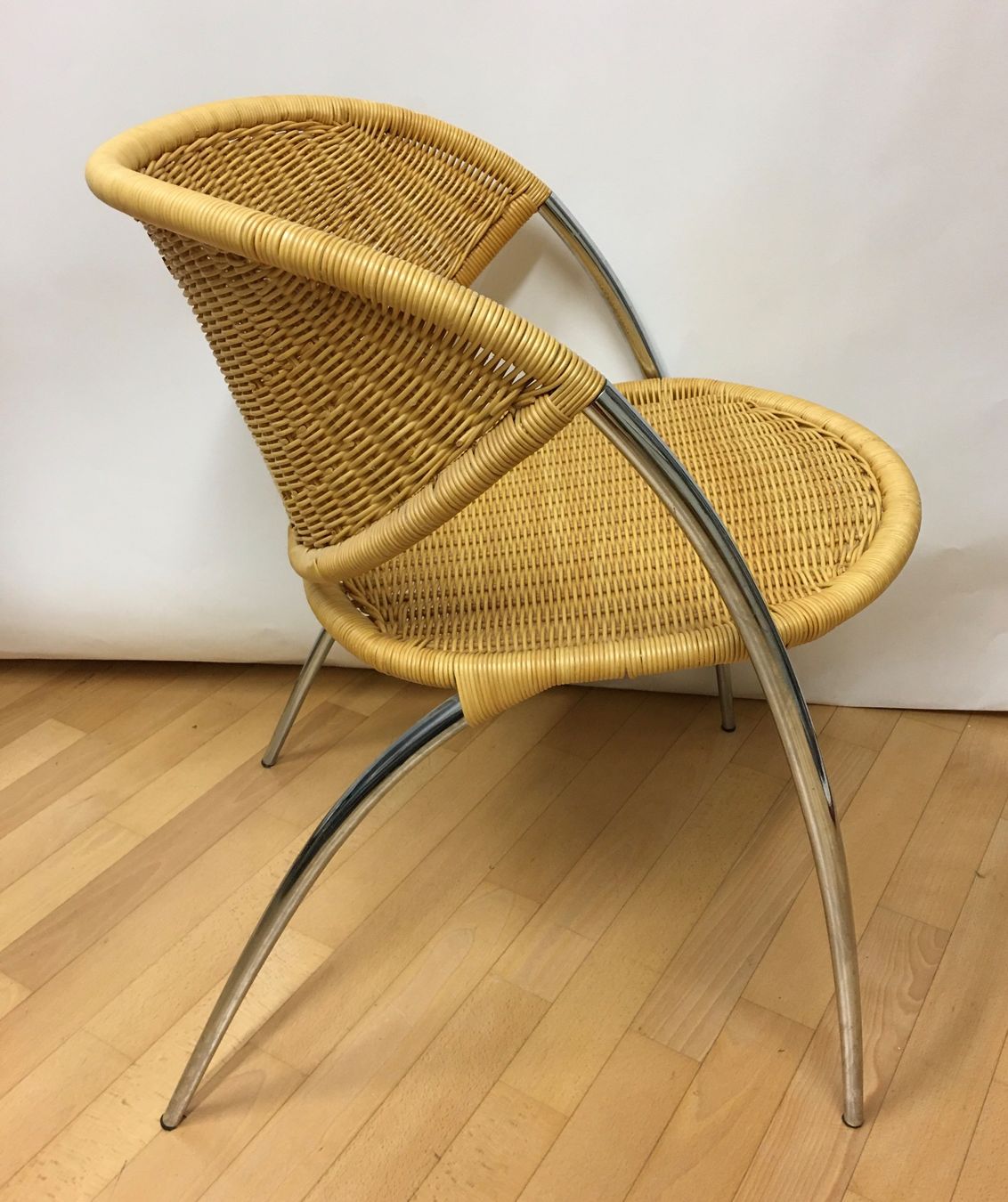 Sessel: Rattan Stuhl mit verchromtem Gestell – Gebraucht aus Olten von ELHANDEL 3