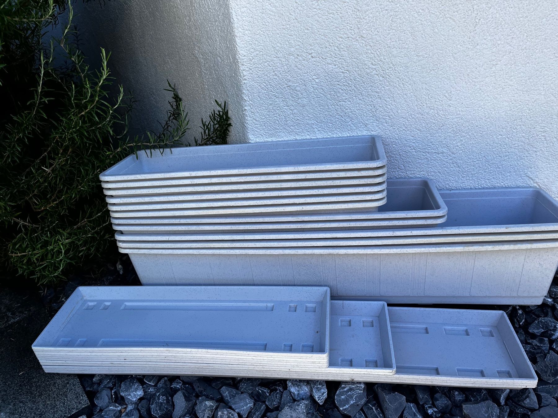 Coop Blumentöpfe: Pflanzenkisten aus Kunststoff – Gebraucht aus Buchs von doppelpunkt02