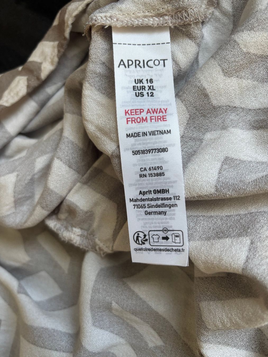 Kleider: APRICOT Maxikleid neuwertig – Neu (gemäss Beschreibung) aus Merishausen von yourdream 4