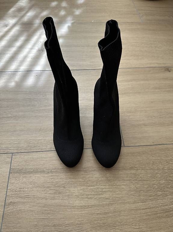 Chaussures femmes: Even&Odd High Heel Stiefelette Black - Schwarz – D'occasion à Kriens par Linoonir