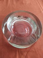 Cendrier vintage en verre massif, style brutaliste/Ice glass
