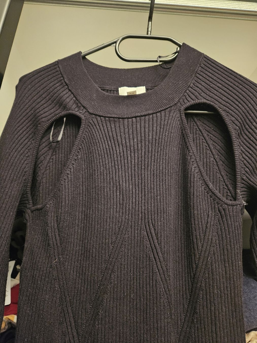 H&M Robes: robe noire xxl – Neuf avec emballage d'origine à Savigny par vei_8t66 2