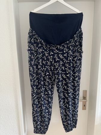 Umstandshose bpc mama dunkelblau Blumenmuster Grösse XL