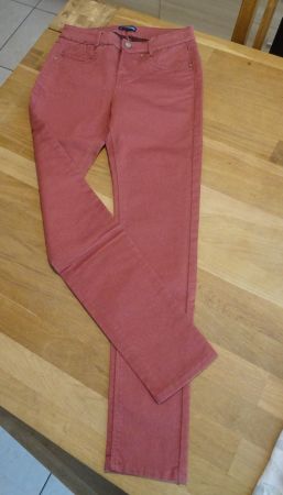 neu: Hose Gr. 36