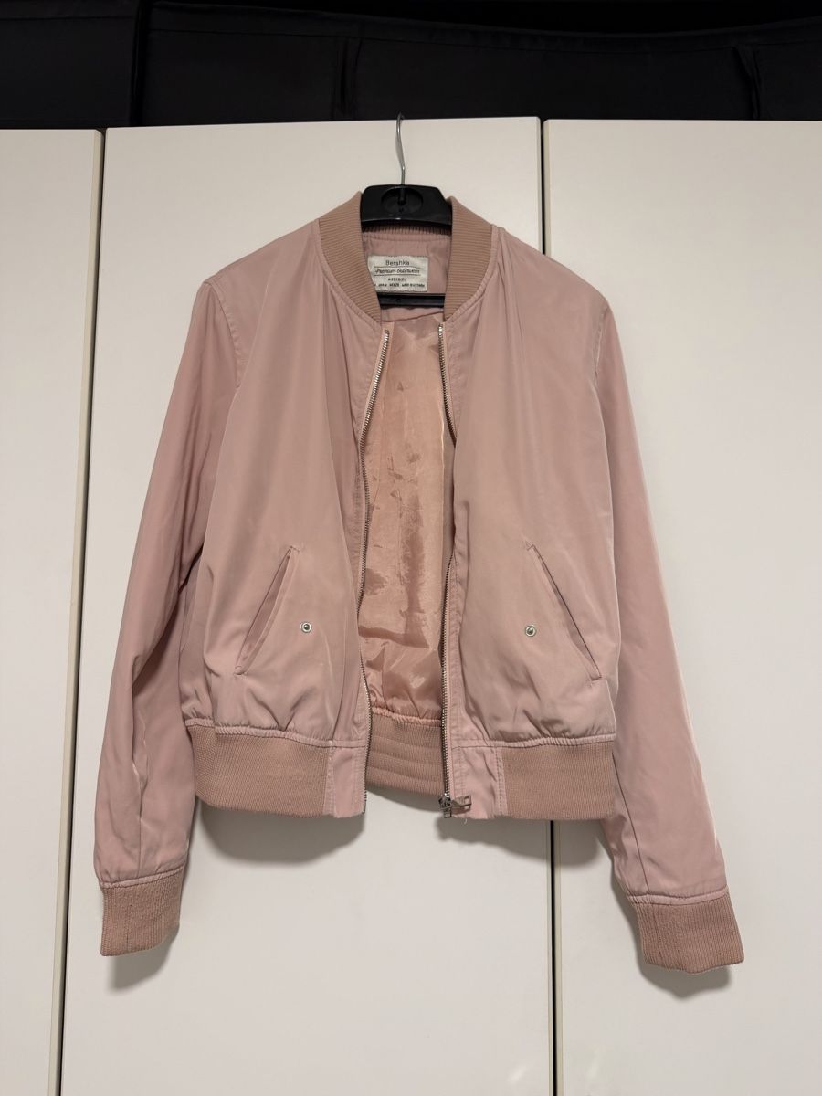 Bershka Vestes & Manteaux: Bomberjacke Bershka – D'occasion à Basel par sid_dem