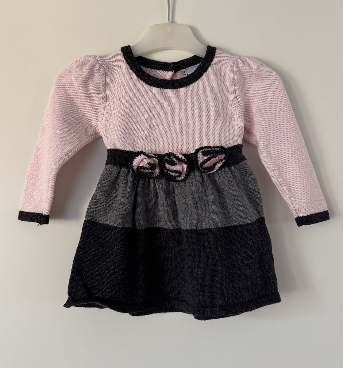 Robes et jupes: Mädchen Strickkleid, Gr. 74 – D'occasion à Flumenthal par Krajan