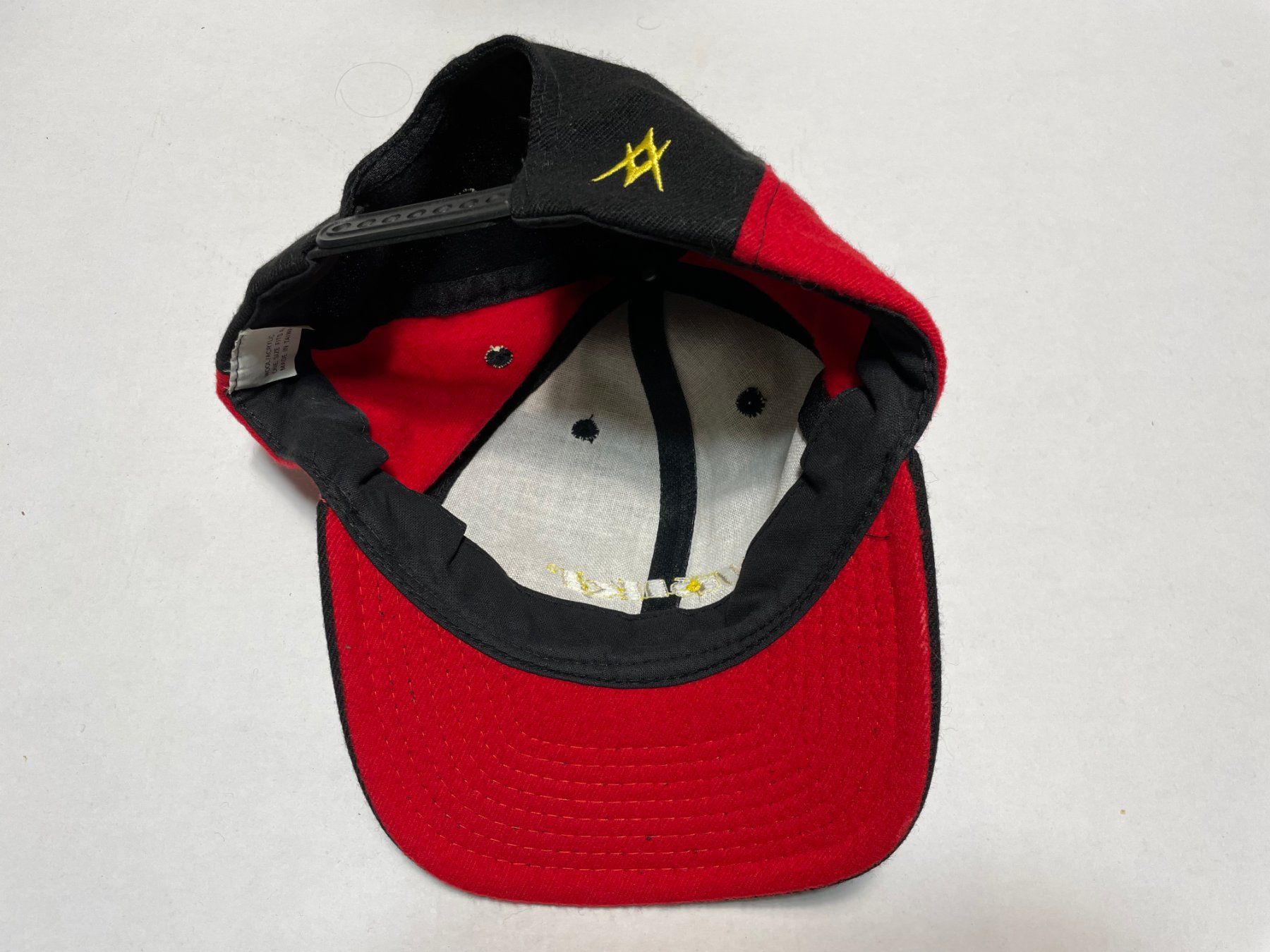 Copricapi, berretti & cappellini: Vintage 90s Wool 6-Panel Cap Völki Skifahren – Usato da Zürich venduto da le_souk 5
