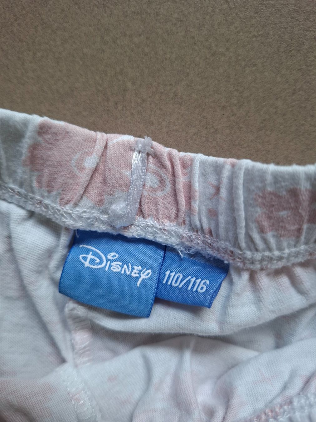 Disney Pyjamas: Kurze Pyjamahose Disney Gr.110/116 – D'occasion à Erlinsbach par pfunky 2