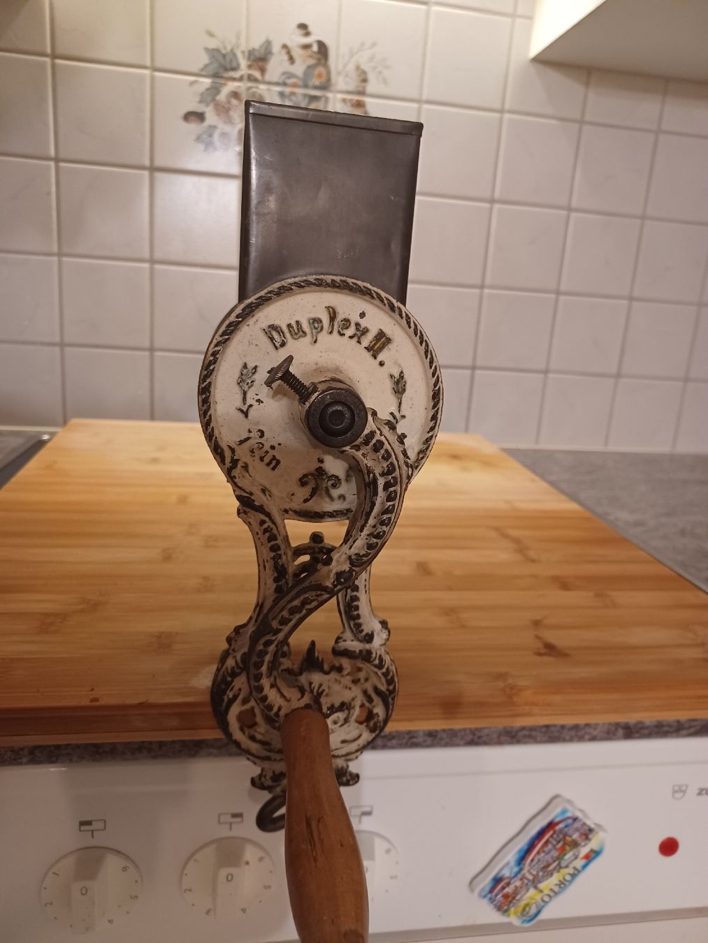 Appareils de cuisine: Antike Käse Reibe ca 1940 – D'occasion à Merenschwand par KbVl
