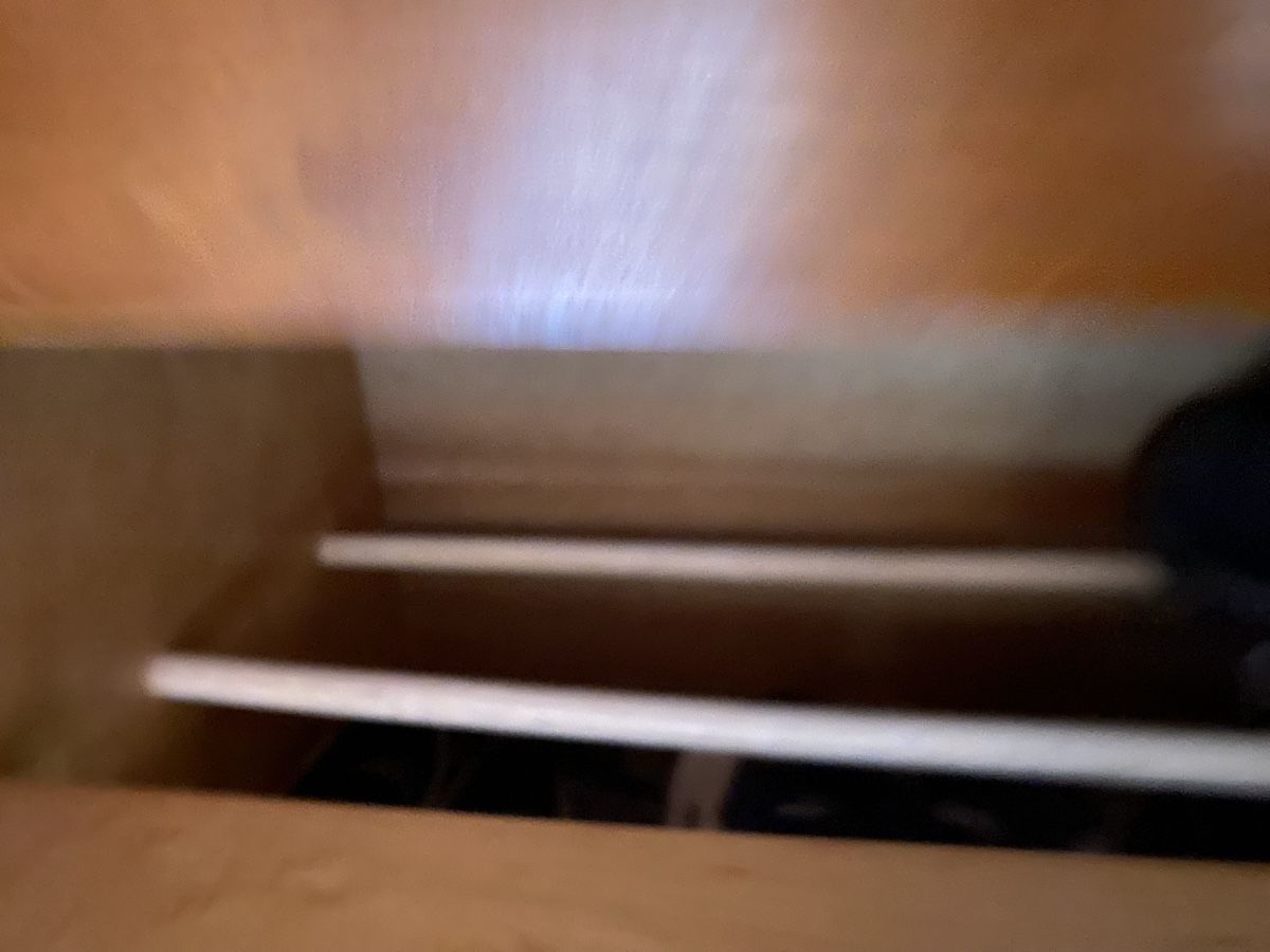 Schränke: Armoire en bois – Gebraucht aus St-Blaise von ivo_6ty8 5