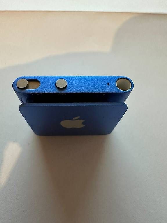 Apple Lettore multimediale portatile: Apple iPod shuffle - 2 GB - 4th Generation – Usato da Goldach venduto da Fox_Man 3
