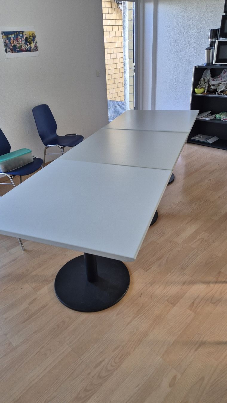 Tavoli: 3 Stk. Tische 90 x 90cm – Usato da Hofstetten ZH venduto da fabi043 1