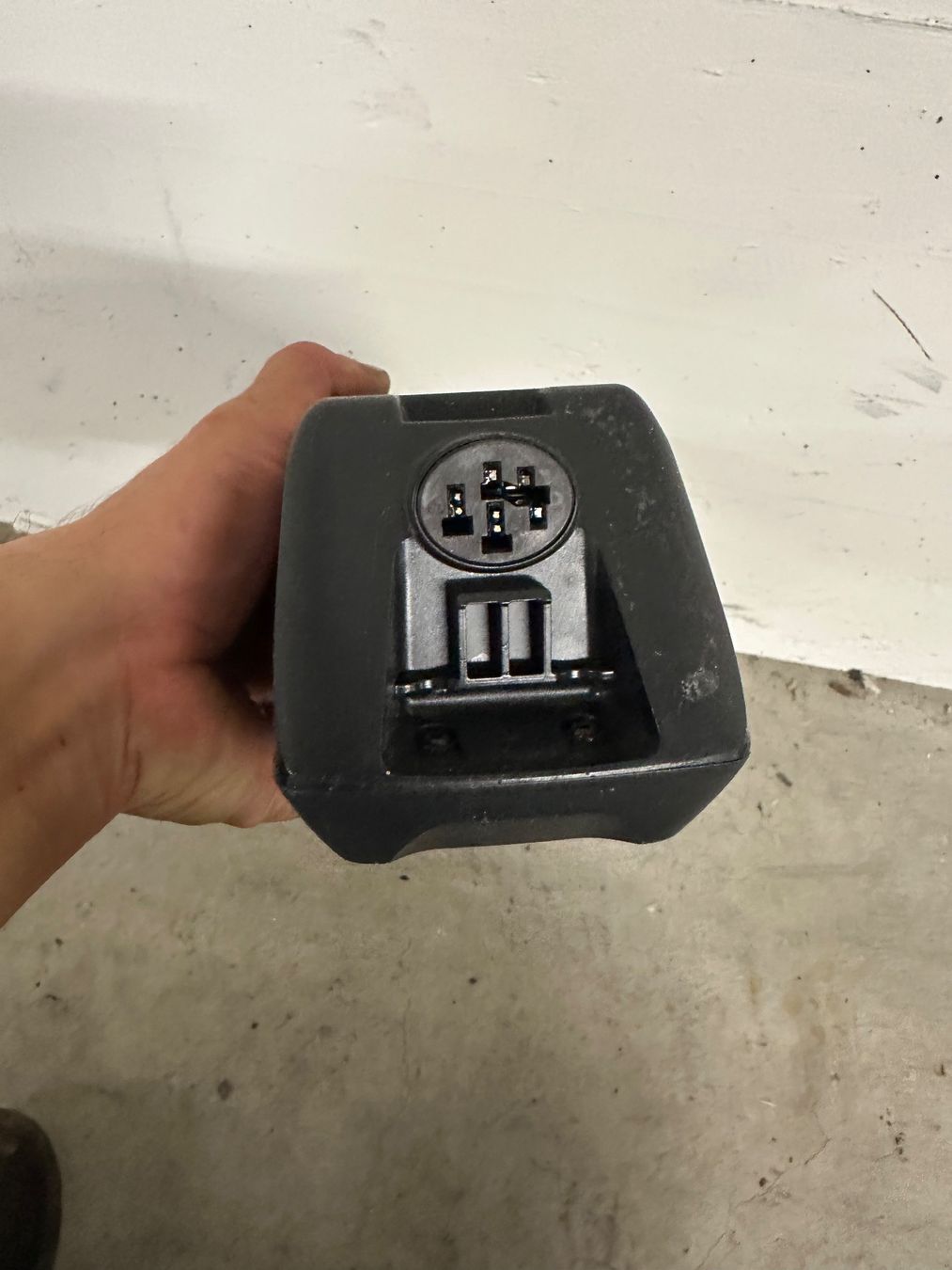 Bosch Akkus: Akku Bosch Powerpack 400 – Defekt aus Zug von uri_z6fm 1