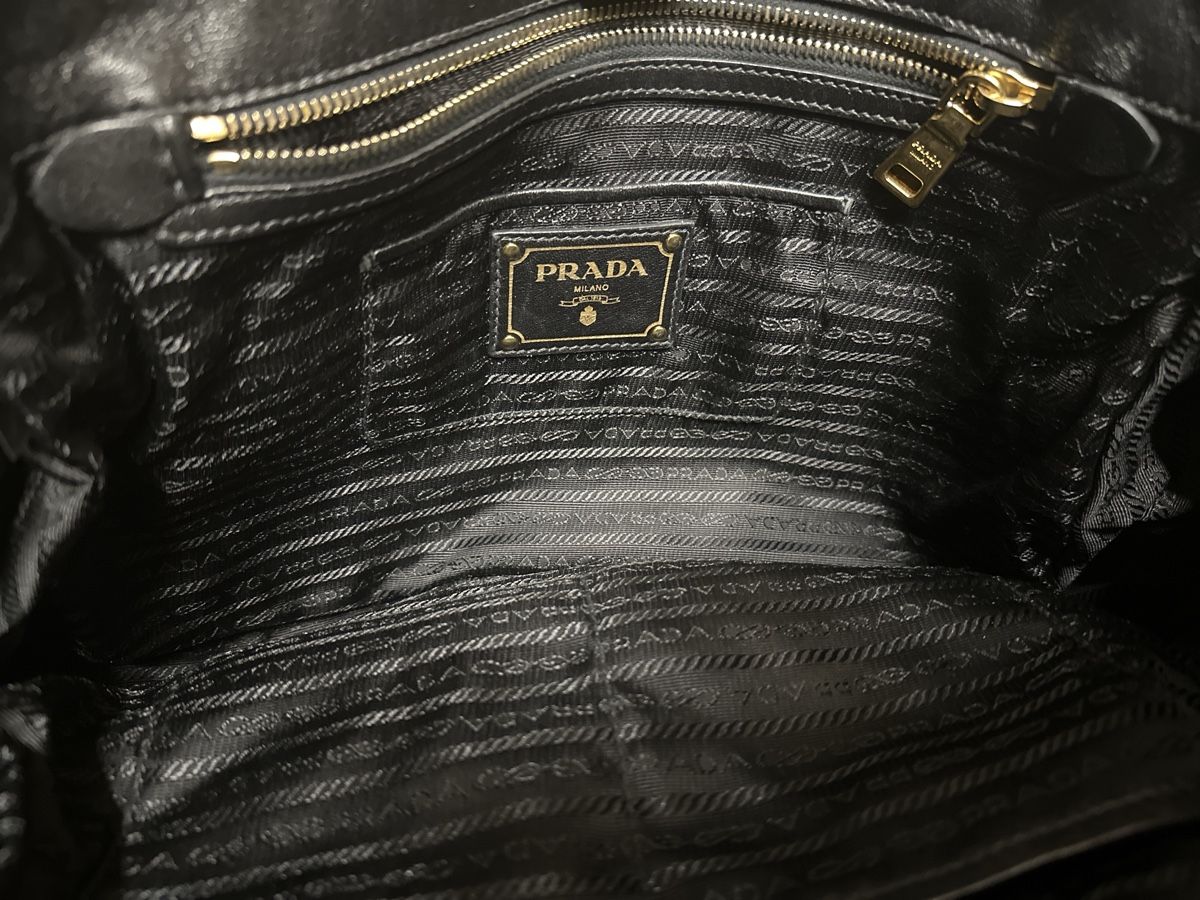 Prada Taschen für Damen: Prada Ledertasche- Nappa Gaufre – Neu (gemäss Beschreibung) aus Hausen AG von Nah5yj 1