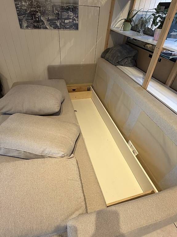 Divani: Sofa-Bett – Usato da Luzern venduto da Samira._. 2