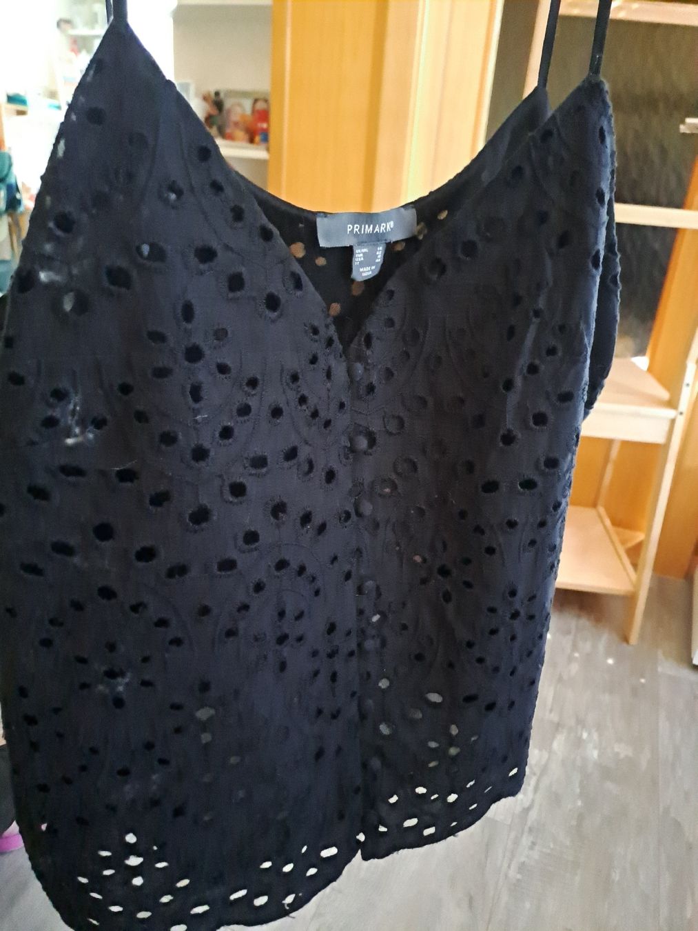 Top: Schwarz Top mit Stickerei Gr. 42 – Usato da Rickenbach LU venduto da bishiida 4