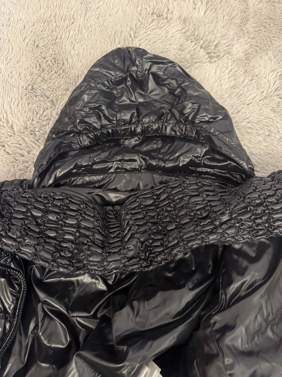 Moncler Jacken: Moncler Puffer Jacket Black Size 3 Good Condition – Gebraucht aus Arzier-Le Muids von kol_6zbr 7