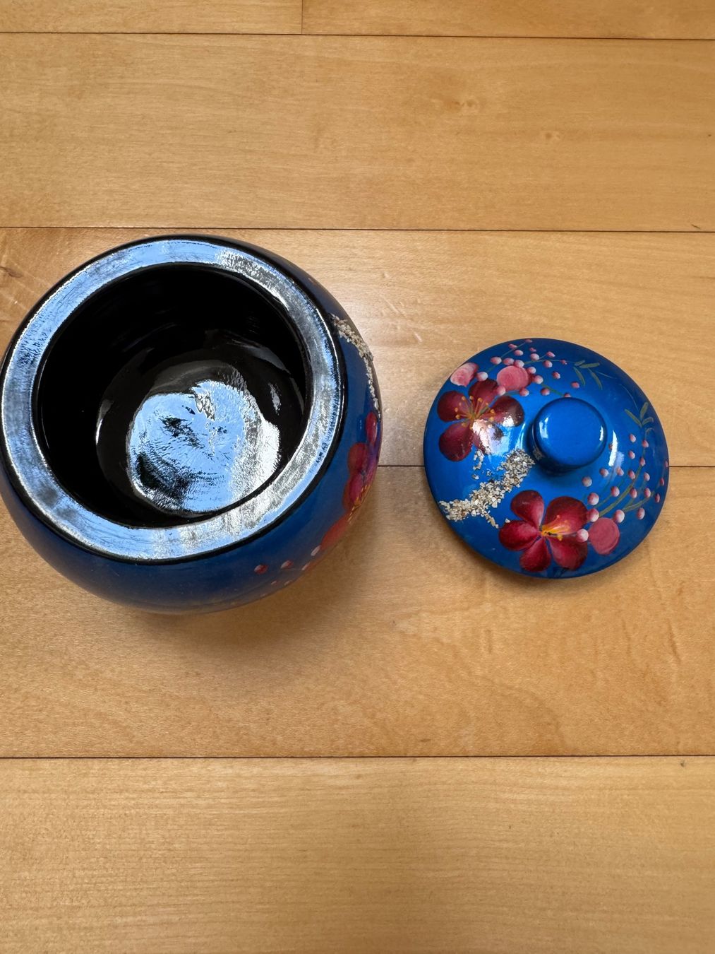Tutte le decorazioni: Blaue Vintage Dose mit Blumenmuster – Usato da Urdorf venduto da roses202 2