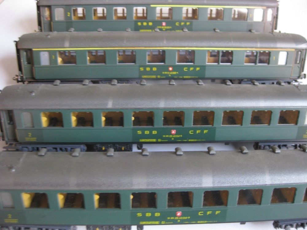 Metropolitan Modelleisenbahnen: Metrop 5 Wagen SBB UIC 2.Alter, 7090 A - E – Gebraucht aus Buchs ZH von swiss-train 6