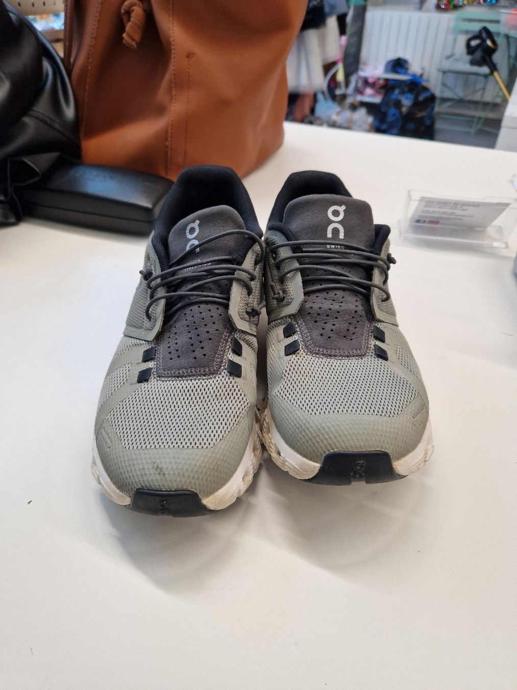 On Herrenschuhe: ON Sneaker Grösse: 38 – Gebraucht aus Wallisellen von misnenes