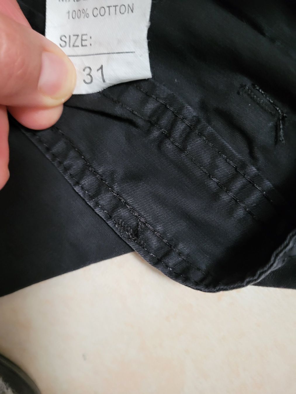 Pantaloni: Shorts Herren Gr. 31 – Usato da Henau venduto da AXAA 2
