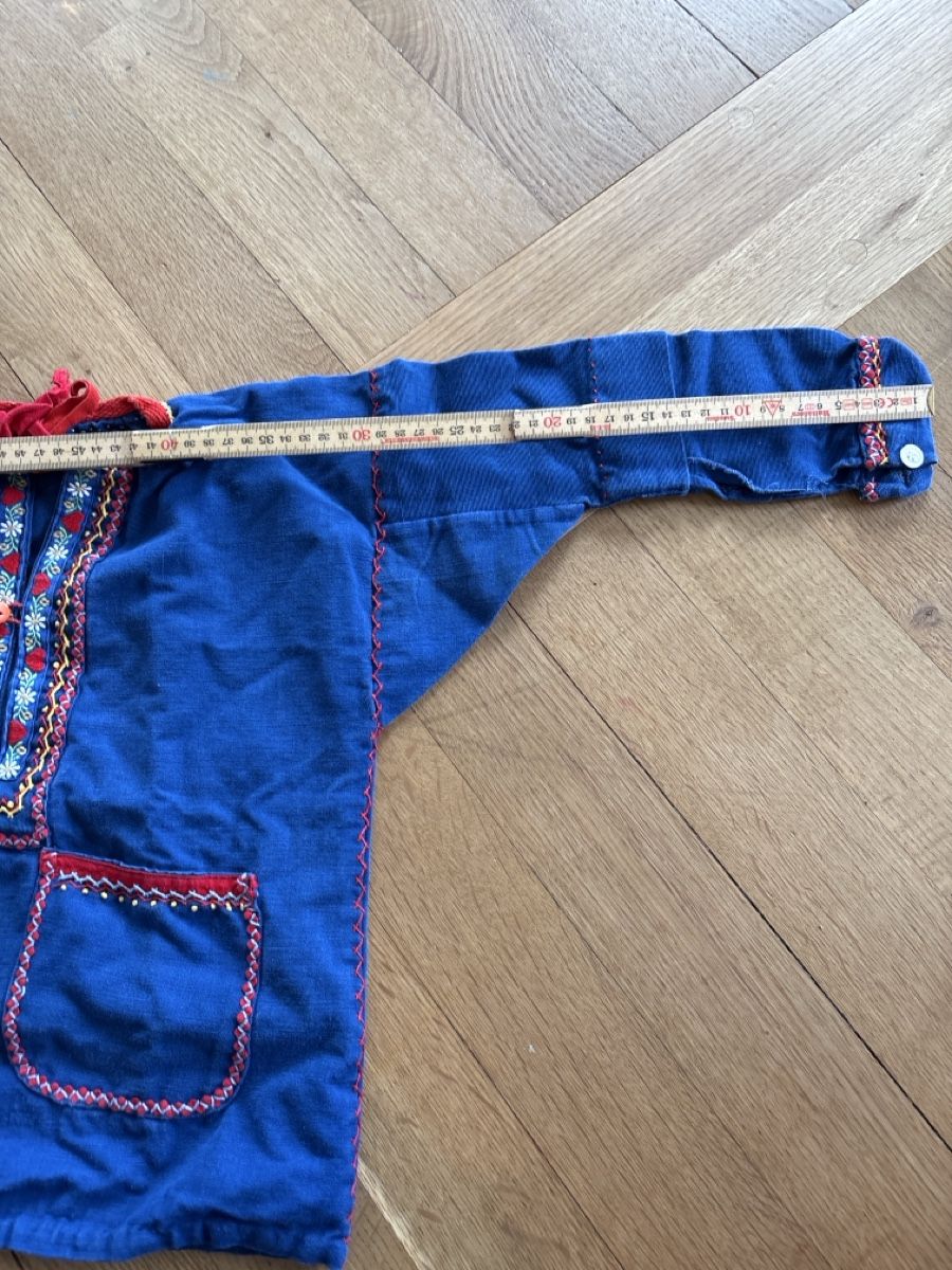 Camicette: Kinder Trachtenbluse, blau mit Stickerei – Usato da Winterthur venduto da Pulator 5