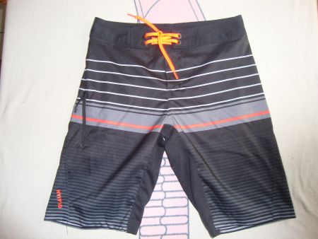 Badeshorts von Decathlon in Gr S (schmal geschnitten)