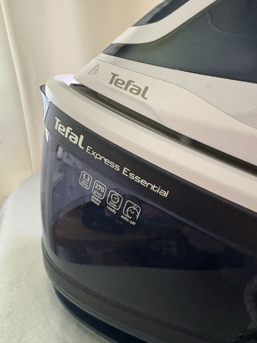 Tefal Ferri da stiro: Tefal Express Essential Dampfbügelstation – Usato da Wallisellen venduto da Buy.me.one.more.time 2