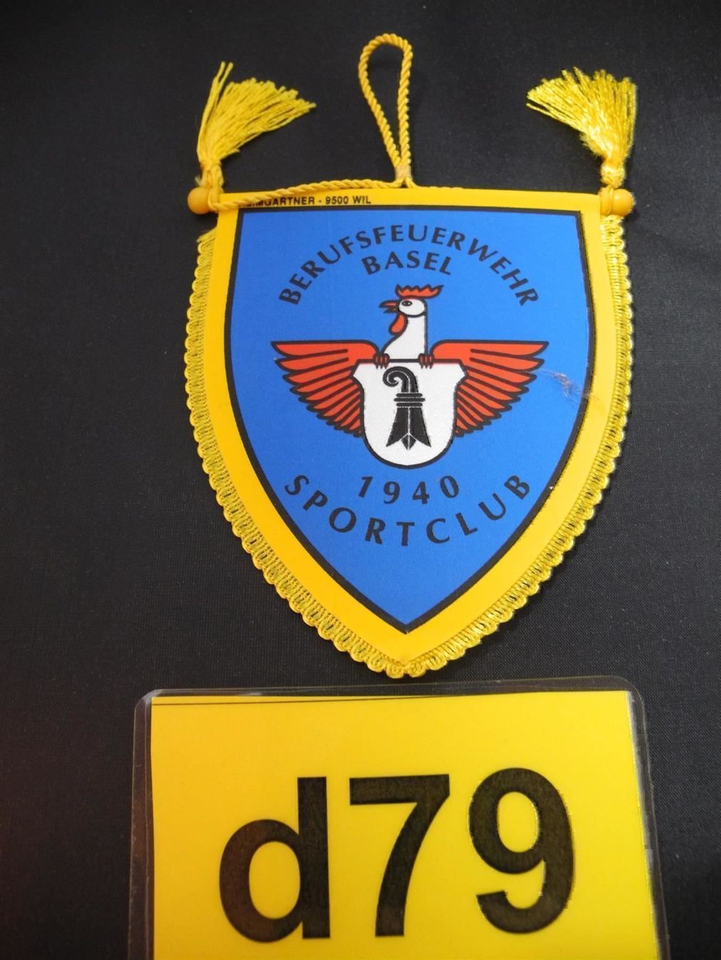 Bandiere: Wimpel, Berufsfeuerwehr Basel, Nr. d79 – Nuovo (secondo la descrizione) da Kottwil venduto da Crazyrolf